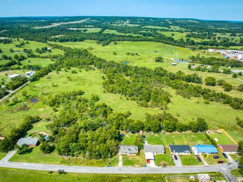 19 Ne Creek Ave, Krebs, OK, 74554-2001 | Card Image