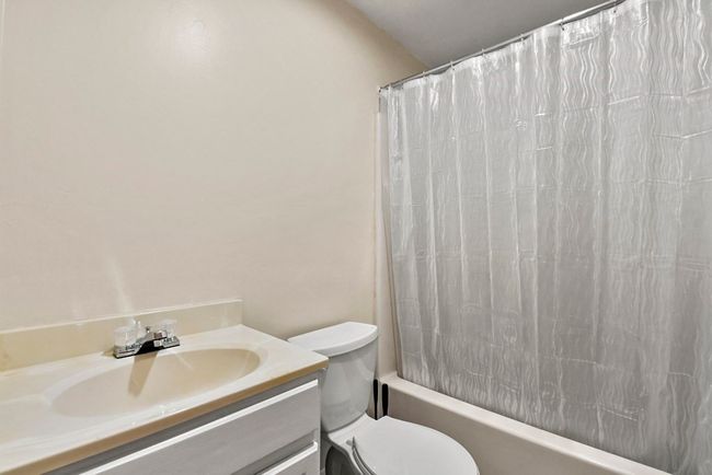 APT-10 - 33 Huron St, Condo with 2 bedrooms, 1 bathrooms and 1 parking in Fitchburg MA | Image 17