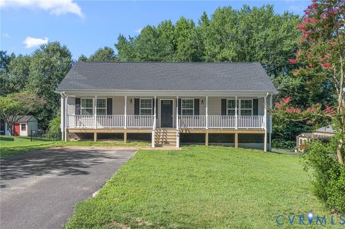 38 E Jefferson Ave, Warsaw, VA, 22572-4297 | Card Image