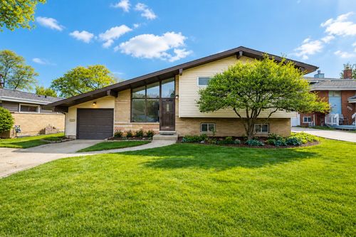 826 S Villa Ave, Villa Park, IL, 60181-3366 | Card Image