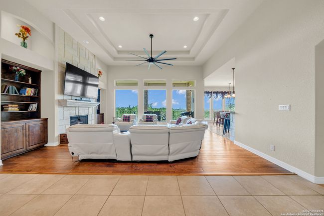 10210 Rafter O Trl, House other with 3 bedrooms, 3 bathrooms and null parking in Helotes TX | Image 6