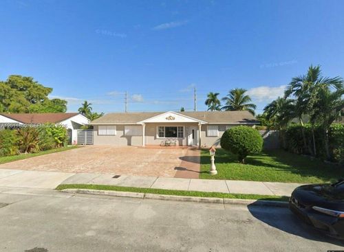 775 W 22nd St, Hialeah, FL, 33010-2114 | Card Image