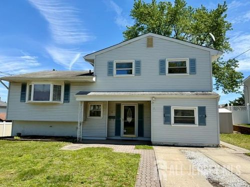 5 Sussex Ct, South River, NJ, 08882-2334 | Card Image