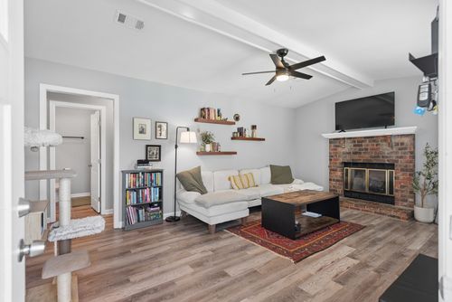 3100 Casa Ct, Nashville, TN, 37214-3924 | Card Image