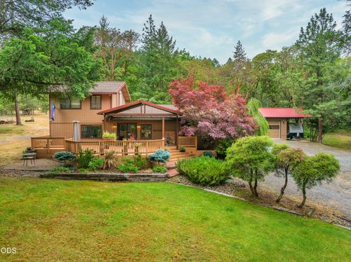 5003 Rogue River, Eagle Point, OR, 97524 | Card Image