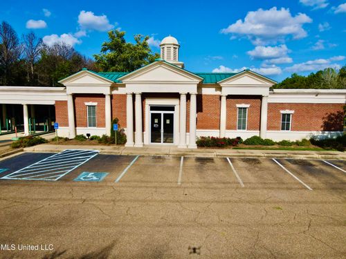 740 S Pear Orchard Rd, Ridgeland, MS, 39157-5101 | Card Image