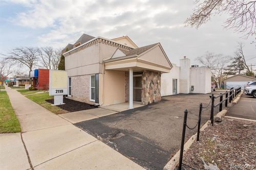 2119 Monroe St, Dearborn, MI, 48124-2922 | Card Image
