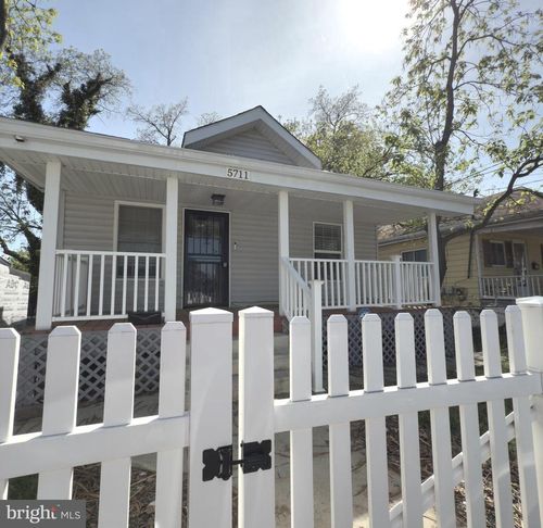 5711 J St, Fairmount Heights, MD, 20743-1341 | Card Image