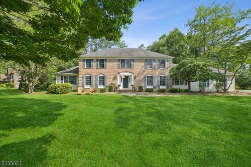 1 Cristina Ct, Chester, NJ, 07930-2313 | Card Image