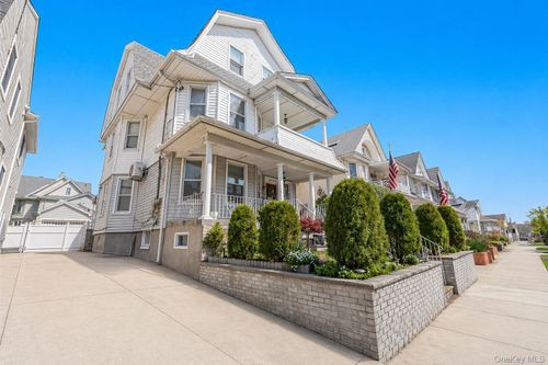 94-25 85th Rd, Woodhaven, NY, 11421-1706 | Card Image