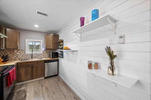 1329 County Road 3791, Paradise, TX, 76073-4988 | Card Image