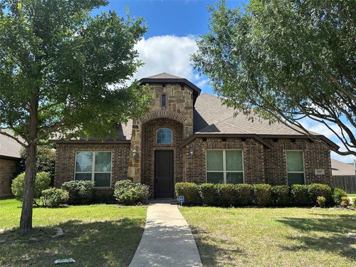 210 Debbie Way, Red Oak, TX, 75154-6551 | Card Image
