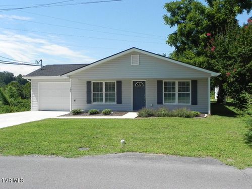 104 Woodmont Ave, Kingsport, TN, 37660-3225 | Card Image
