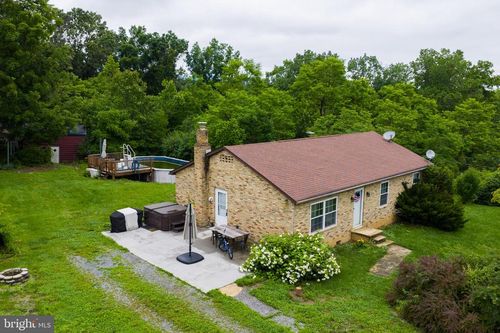 140 Duck Run Ln, Star Tannery, VA, 22654-1907 | Card Image