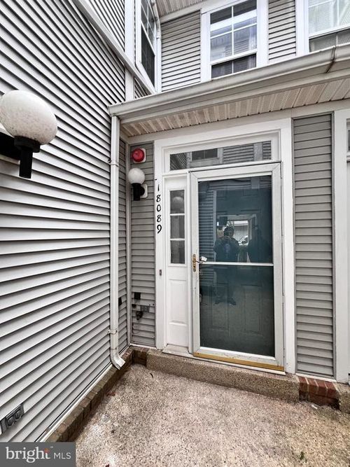 18089 Royal Bonnet Cir, GAITHERSBURG, MD, 20886-0443 | Card Image