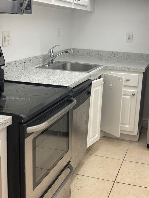 apt-401-1800 Sans Souci Blvd, North Miami, FL, 33181-3034 | Card Image