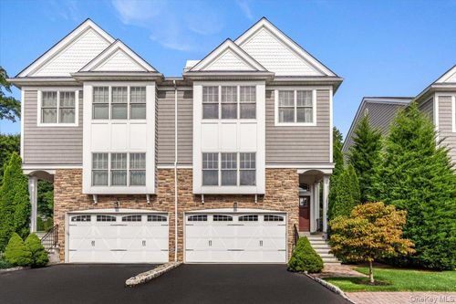 30 Hidden Ridge Ct, Scarsdale, NY, 10583-4624 | Card Image