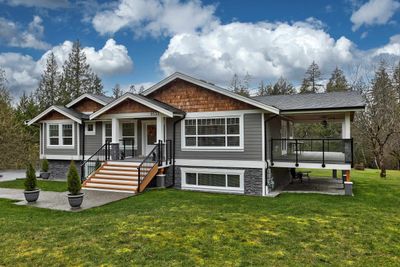 9537 Manzer St, House other with 4 bedrooms, 3 bathrooms and 12 parking in Mission BC | Image 2