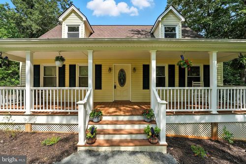 14341 Snake Castle Rd, SUMERDUCK, VA, 22742-2038 | Card Image