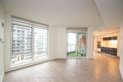 722 - 1 Edgewater Dr, Condo with 1 bedrooms, 1 bathrooms and null parking in Toronto ON | Image 2