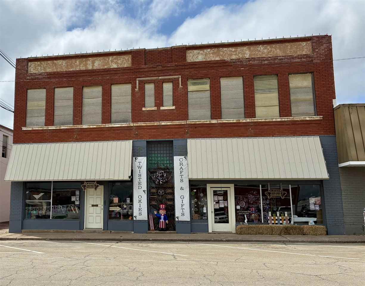 215 N Cleveland Ave, Cushing, OK 74023
