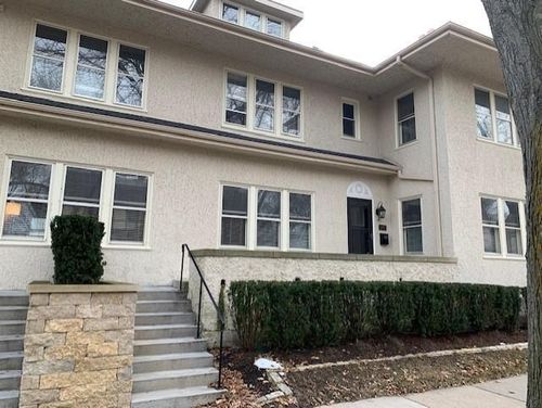2907 E Hampshire St, Milwaukee, WI, 53211-3112 | Card Image