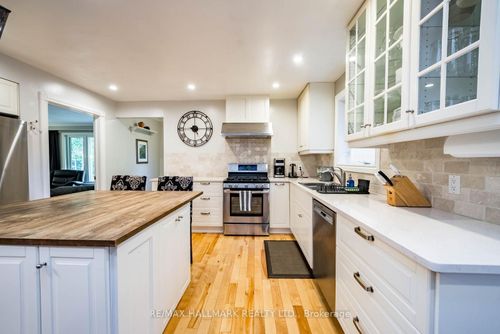 55 Larwood Blvd, Scarborough, ON, M1M2M6 | Card Image