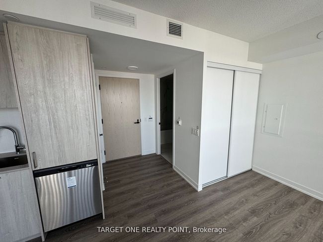 4012 - 195 Commerce St, Condo with 0 bedrooms, 1 bathrooms and null parking in Vaughan ON | Image 7