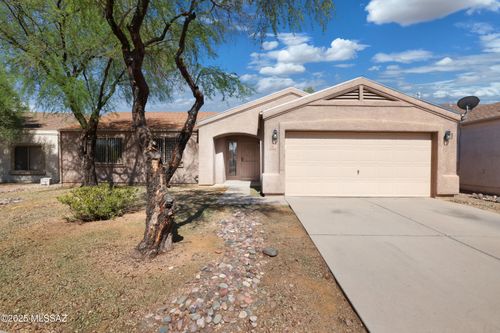 2893 S Quinn Dr, Tucson, AZ, 85730-3626 | Card Image