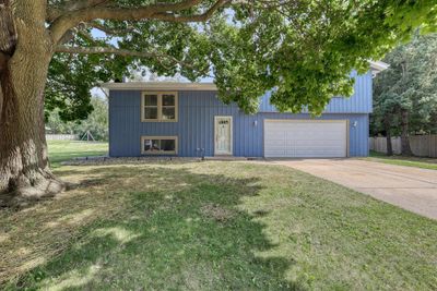 115 Conrad Court, House other with 4 bedrooms, 1 bathrooms and null parking in MUKWONAGO WI | Image 2