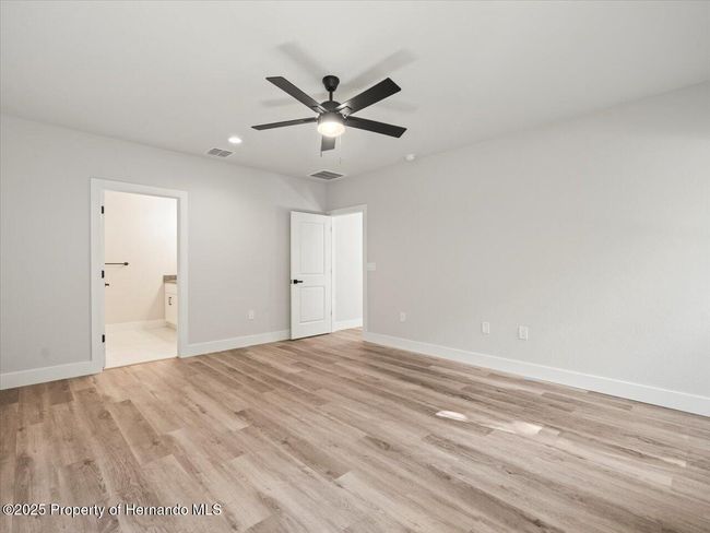 14448 Chimney Swift Rd, House other with 4 bedrooms, 2 bathrooms and null parking in WEEKI WACHEE FL | Image 13
