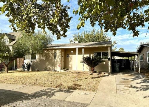 922 E St, Reedley, CA, 93654-2614 | Card Image