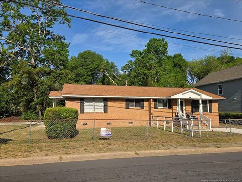 424 Bryan St, Fayetteville, NC, 28305-5464 | Card Image