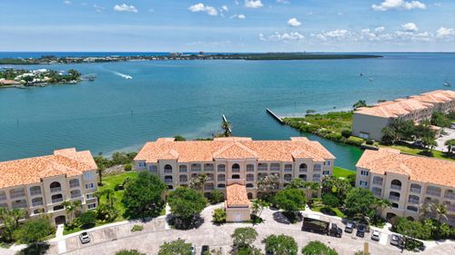 ph04-4 Harbour Isle Dr E, Fort Pierce, FL, 34949-2756 | Card Image