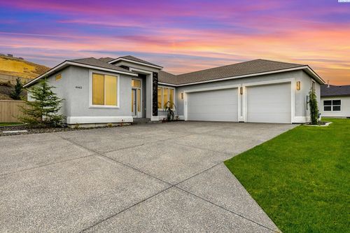 4443 Cowlitz Blvd, Richland, WA, 99352-7892 | Card Image