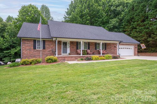 2479 Old Pond Dr, Lincolnton, NC, 28092-6109 | Card Image
