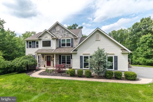 226 Overlook Rd, Morgantown, PA, 19543-9789 | Card Image
