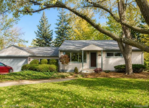 1886 Ruby Ave, Rochester Hills, MI, 48309-4228 | Card Image