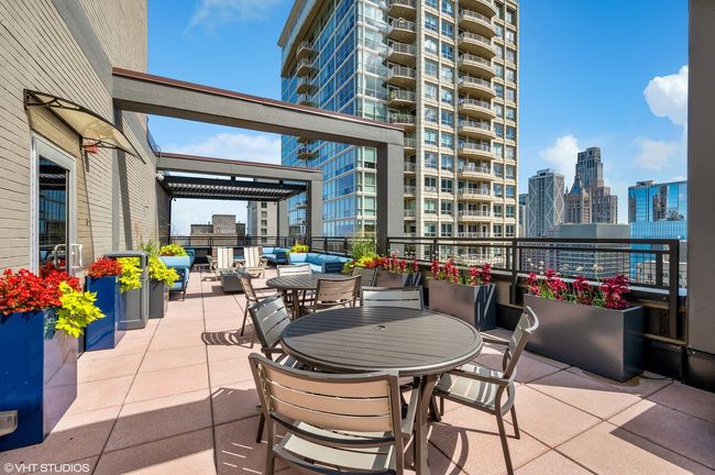 APT-1802 - 247 E Chestnut St, Condo with 2 bedrooms, 2 bathrooms and null parking in CHICAGO IL | Image 17