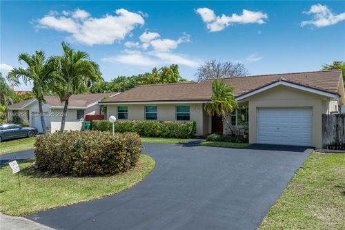 9014 Sw 163rd Ter, Palmetto Bay, FL, 33157-3568 | Card Image