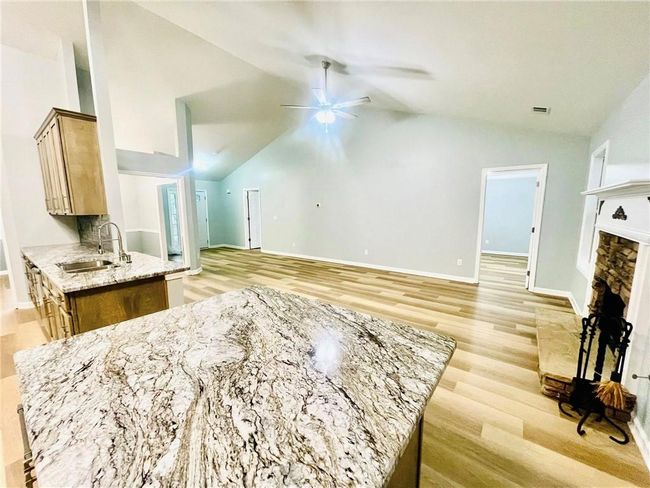 7675 Lanier View Rdg, House other with 3 bedrooms, 2 bathrooms and 2 parking in Cumming GA | Image 14