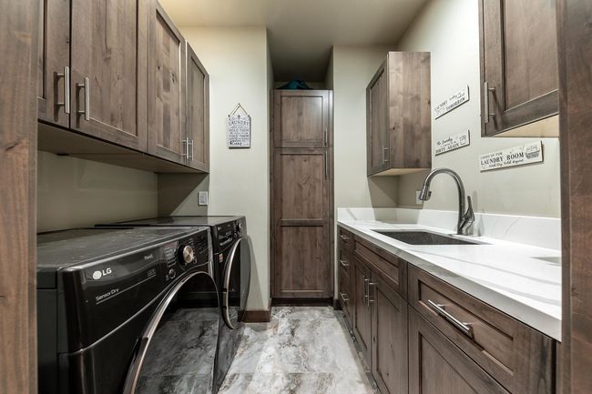 11711 Ghirard Rd, House other with 5 bedrooms, 3 bathrooms and null parking in Truckee CA | Image 24