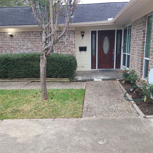 1006 Walnut Bend Ln, Houston, TX, 77042-1427 | Card Image