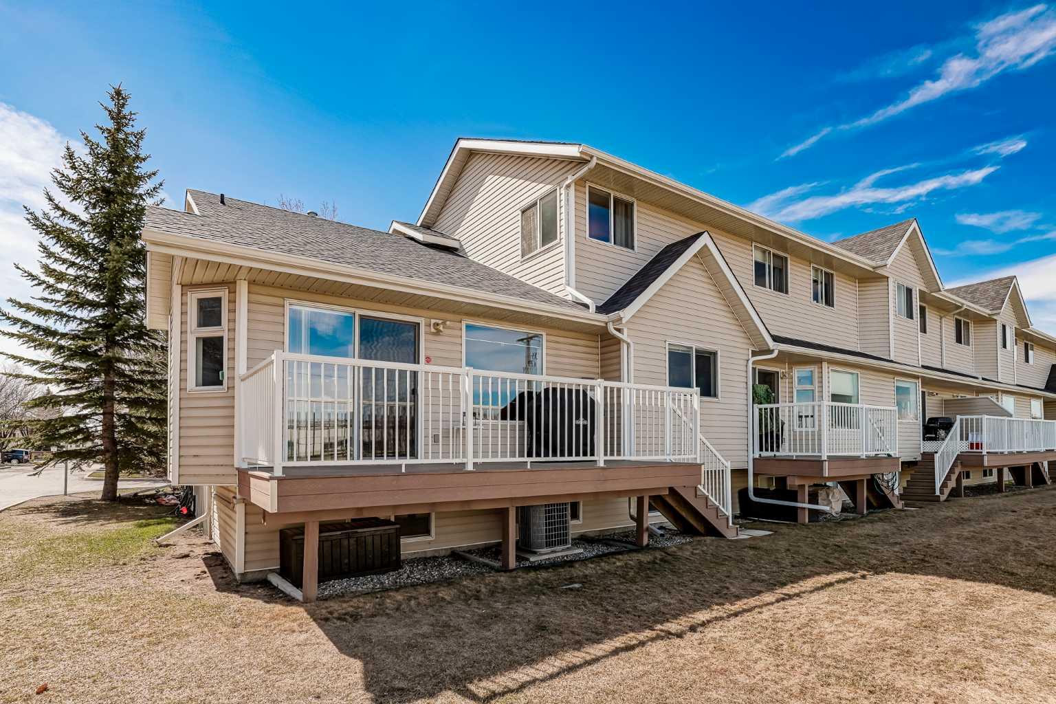 13 - 567 Edmonton Trail Ne, Home with 3 bedrooms, 2 bathrooms and 2 parking in Airdrie AB | Image 35
