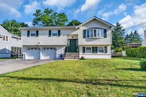 33 Oak Ave, Pequannock, NJ, 07440-1517 | Card Image