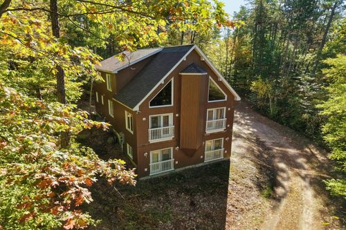 85 Amethyst Hl, North Conway, NH, 03860-5409 | Card Image