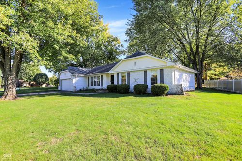 1331 Echo Bend St, Greenwood, IN, 46142-1116 | Card Image
