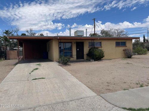 815 Montana Ave, Las Cruces, NM, 88001-4227 | Card Image