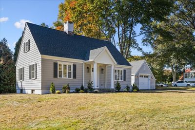 192 Hilltop Circle, House other with 3 bedrooms, 1 bathrooms and null parking in Trumbull CT | Image 1