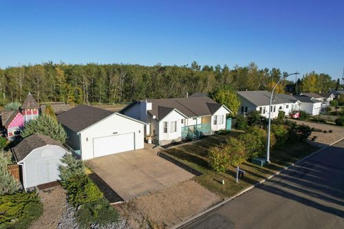 5511 52nd Street, Bashaw, AB, T0B0H0 | Card Image